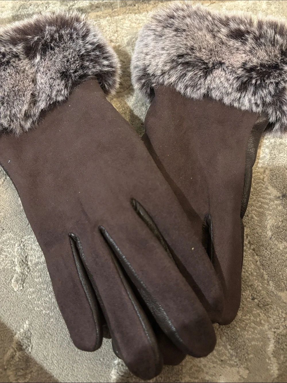 Look Faux Fur Trim Leather Glove in Dark Brown size medium